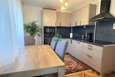 Apartament cu 4 camere decomandat, mobilat în Central