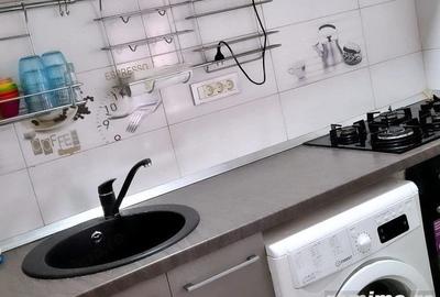 Apartament cu 2 camere semidecomandat în Aradului