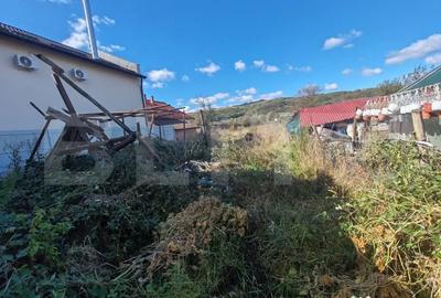 Casă cu 3 camere cu Teren 2600 Mp în Bălan - 1
