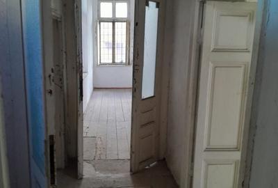 Casă individuală cu 16 camere cu Canalizare în Unirii - 11