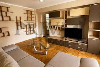 Apartament cu 2 camere semidecomandat, mobilat în Central