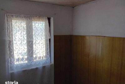 Casă cu 4 camere cu Teren 60 Mp în Central - 7