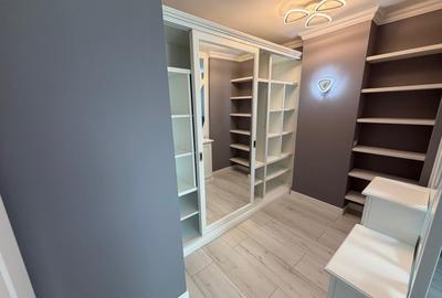 Apartament cu 3 camere decomandat în Drumul Taberei