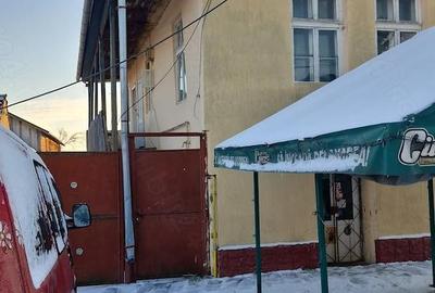Casă cu Teren 600 Mp în Central - 1