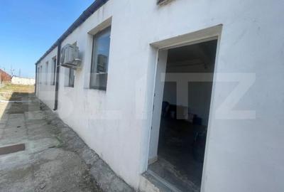 Spațiu comercial, de 200 mp, în Central - 3