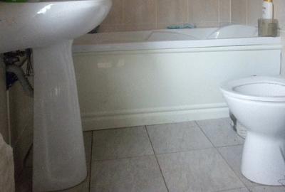 Casă cu 3 camere cu Teren 230 Mp în Decindea