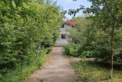 Casă cu 4 camere în Poiana