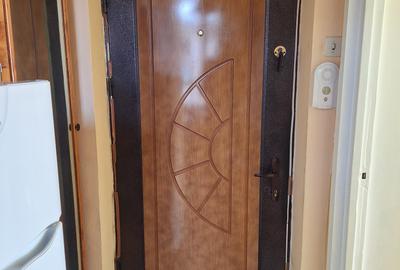 Apartament cu 2 camere semidecomandat, mobilat în Valenta - 7
