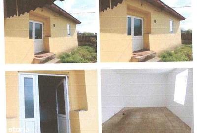 Casă cu 4 camere cu Teren 2558 Mp în Poiana Mare