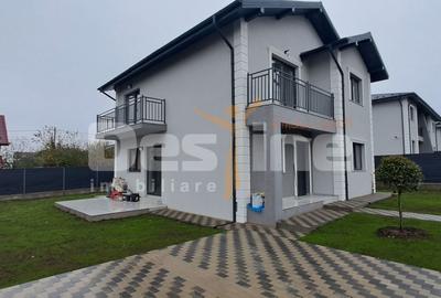 Casă cu 4 camere cu Teren 400 Mp în Copou