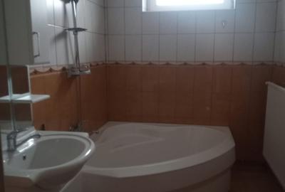 Casă cu 2 camere cu Canalizare în Central - 3