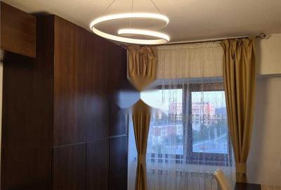 Apartament cu 3 camere decomandat în Podu Roș - 8