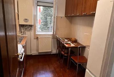 Inchiriez apartament