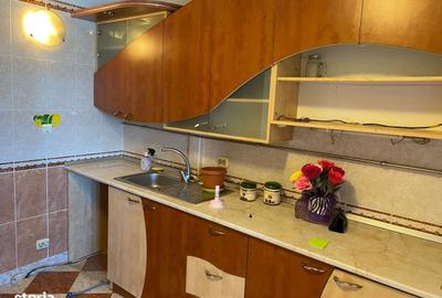 Apartament cu 3 camere în C5 - 15