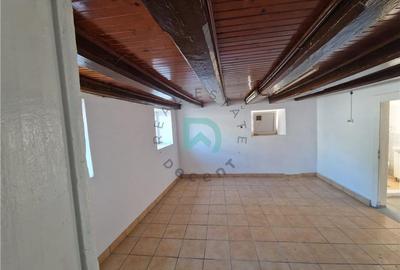 Casă individuală cu 5 camere cu Teren 150 Mp în Central - 12