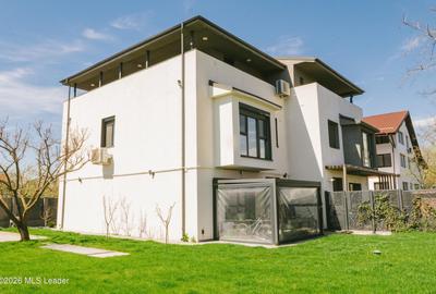 Duplex cu 5 camere cu Canalizare în Pipera
