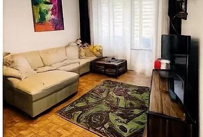 Apartament cu 2 camere semidecomandat în Tractorul - 4