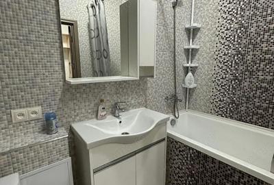 Garsonieră decomandată în Eroii Revoluției - 1