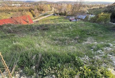 Teren de 736 mp, în Central - 9