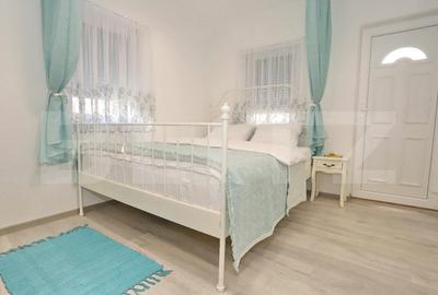 3 apartamente de vanzare, cu 5 camere, 92 mp, zona ultracentrala, Oradea - 2