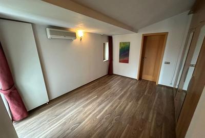 Casă / Vilă cu 6 camere în zona  Calea Aradului - 45