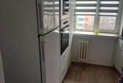 Apartament cu 2 camere semidecomandat, mobilat în Podu Roș - 3