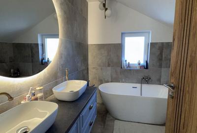 Casă cu 5 camere cu Teren 380 Mp în Central - 9