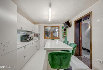 Casă individuală cu 11 camere cu Canalizare în Mogoșoaia - 5