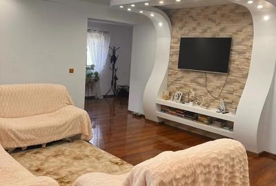 Casă cu Teren 1300 Mp în Albești - 3