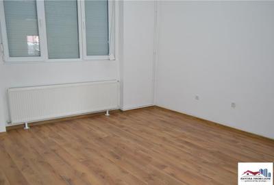 Spatiu Comercial de Inchiriat in Zona Centrala - 7