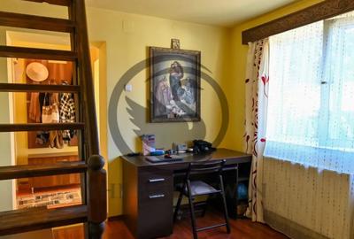 Casă cu 7 camere cu Teren 432 Mp în Central - 9