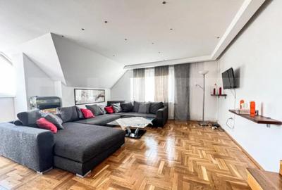 Casă cu 8 camere cu Teren 1800 Mp în Central