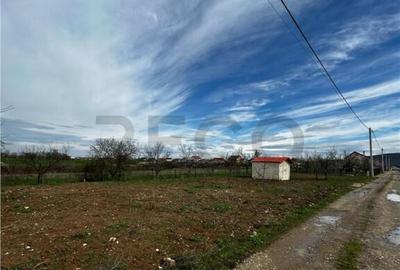 Teren de 626 mp, în Rontău