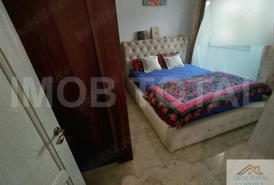 Apartament cu 3 camere decomandat în Central - 8