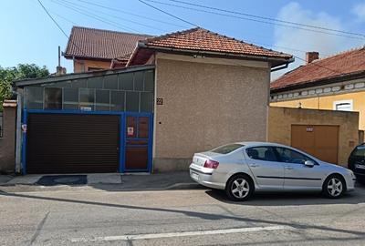 VAND CASA CU ETAJ DOBETA TURNU SEVERIN - ZONA ALUNIS  Suprafata construita 285MP