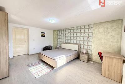 Apartament cu 3 camere decomandat în Central - 9