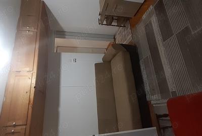 Vand garsoniera in zona decebal la etajul 1 - 1