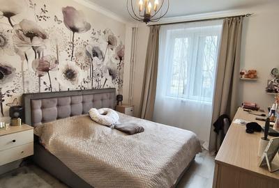 Apartament cu 2 camere decomandat, mobilat în Vatra Luminoasă