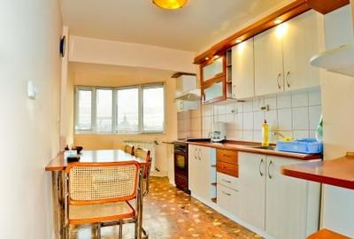 1 MAI/Domenii/Apartament cu 3 camere/' - 2