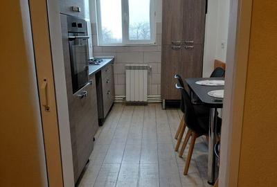Apartament cu 4 camere decomandat în Micro 20 - 12