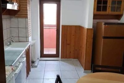Apartament cu 3 camere decomandat în Central - 2