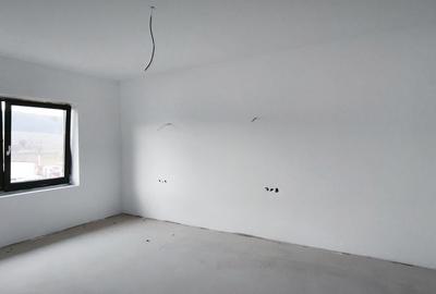 Casă cu 5 camere cu Teren 507 Mp în Corunca - 5
