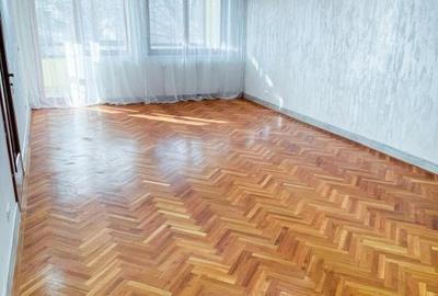 Casă cu 7 camere cu Teren 394 Mp în Vatra Luminoasă - 4