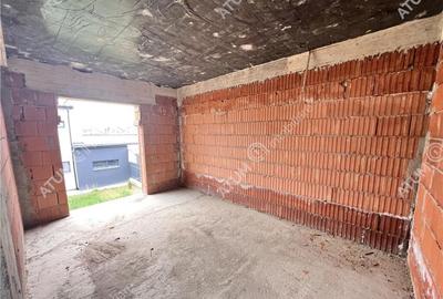 Casa cu 4 camere 2 bai si teren de 230 mp Selimbar - 1