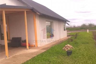 VILA P M, Cazasu, caramida, Teren - 500 mp - 2