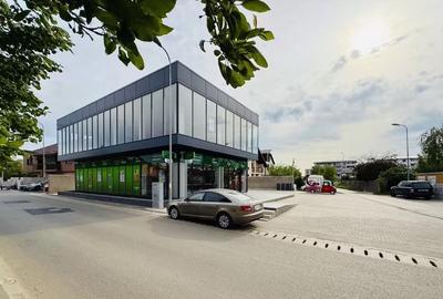 Spațiu comercial, de 450 mp, în Central - 3
