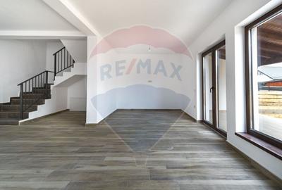 Casă cu 4 camere cu Teren 252 Mp în Tărlungeni - 6