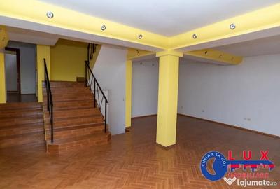 Casă cu 4 camere cu Teren 110 Mp în Central - 1