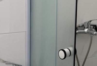 Garsoniera  renovata - modernă- langa Coresi  Mall - 2