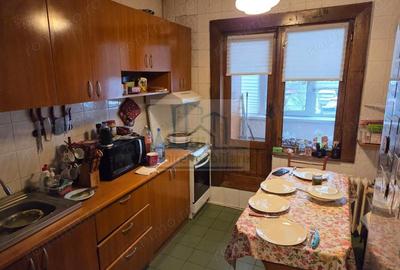 Apartament cu 3 camere decomandat în Olteniței - 1